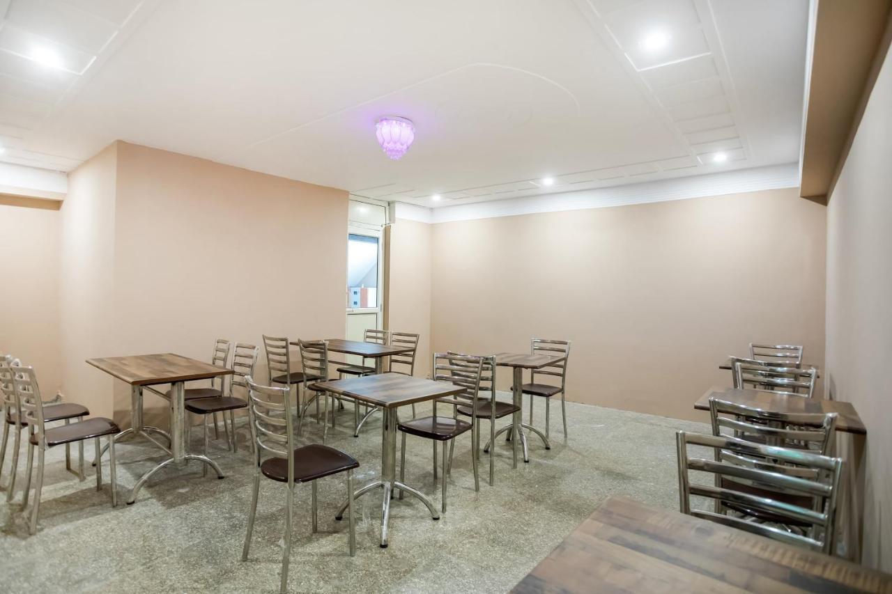 Готель Capital O Harish Residency Ґурґаон Екстер'єр фото